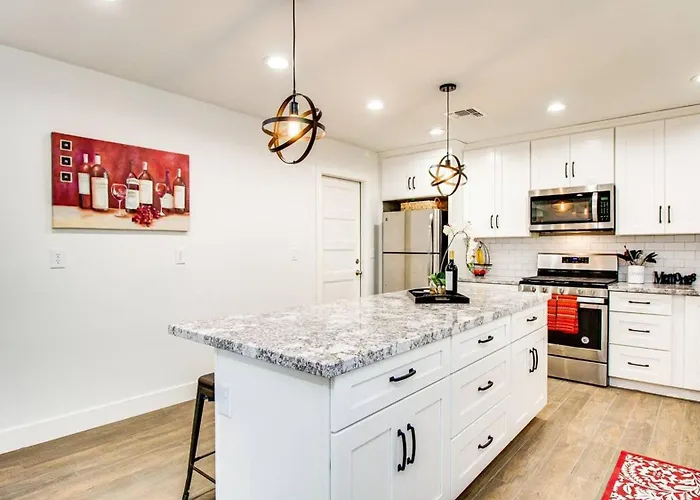Modern Comforts Near Old Town And Asu