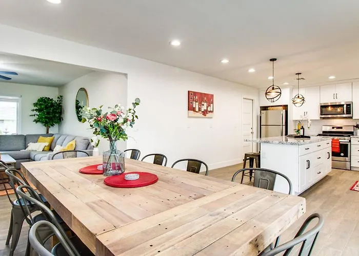 Modern Comforts Near Old Town And Asu Dom wakacyjny *