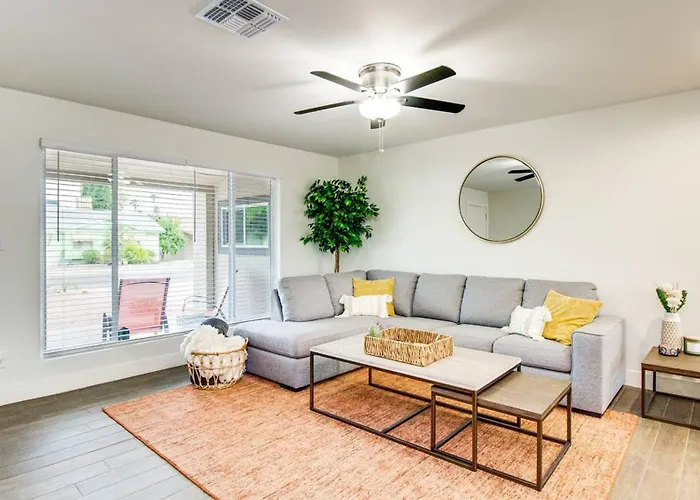 Modern Comforts Near Old Town And Asu Holiday home *